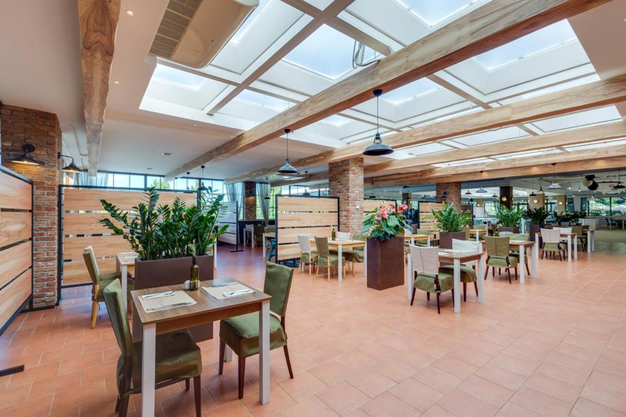 วาลามาร์ ทามาริส รีสอร์ต Hotel Tar-Vabriga ภายนอก รูปภาพ